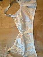 2 nette b h maat 95c merk hunkemoller in wit, Ophalen of Verzenden, Wit, BH