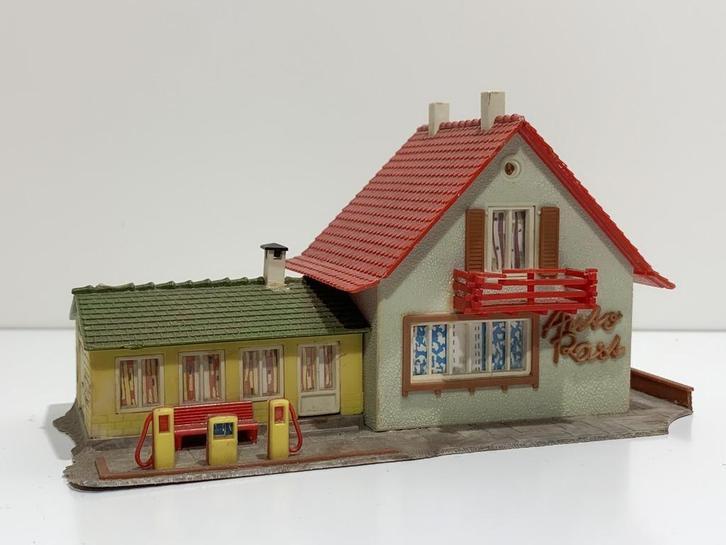 Deel 2: Set van 10 diverse gebouwen voor H0-spoor, Hobby en Vrije tijd, Modeltreinen | H0, Gebruikt, Brug, Tunnel of Gebouw, Gelijkstroom of Wisselstroom