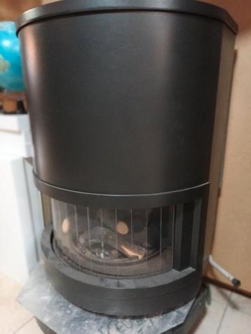 Gashaard met houtblokken.  beschikbaar voor biedingen