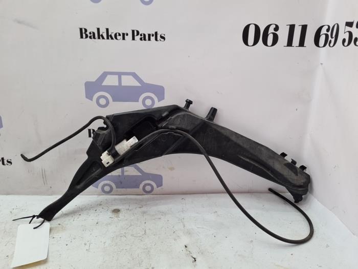 Ruitensproeiertank voor van een Peugeot 308, Auto-onderdelen, Ruiten en Toebehoren, Peugeot, Gebruikt, 3 maanden garantie