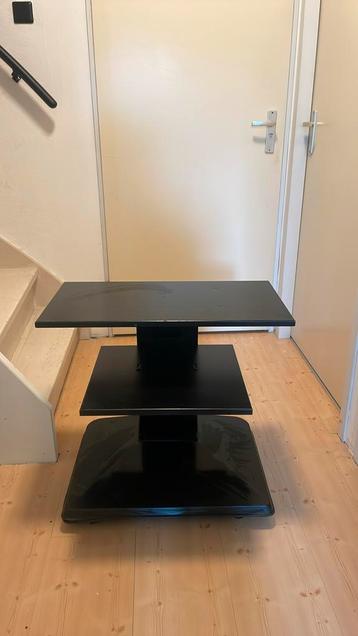 Tv meubel beschikbaar voor biedingen