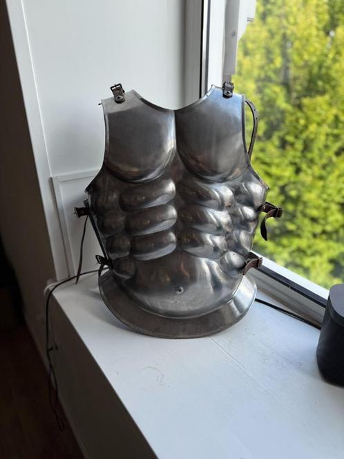 Spierharnas + Ridderhelm met Kroon, Hobby en Vrije tijd, Kostuums, Theaterbenodigdheden en LARP, Zo goed als nieuw, Pak of Jurk