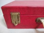 K463 VINTAGE koffer van triplex bekleed met rood kunstleder, Overige materialen, Gebruikt, Minder dan 50 cm, Ophalen of Verzenden