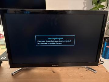 Samsung smart tv UE22H5600AW beschikbaar voor biedingen