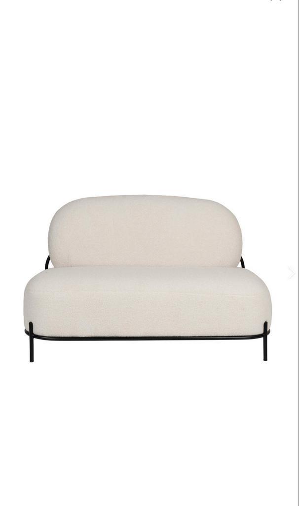 Moderne witte 2-zitsbank – White Label Living Polly (nieuw), Huis en Inrichting, Banken | Sofa's en Chaises Longues, Nieuw, Tweepersoons