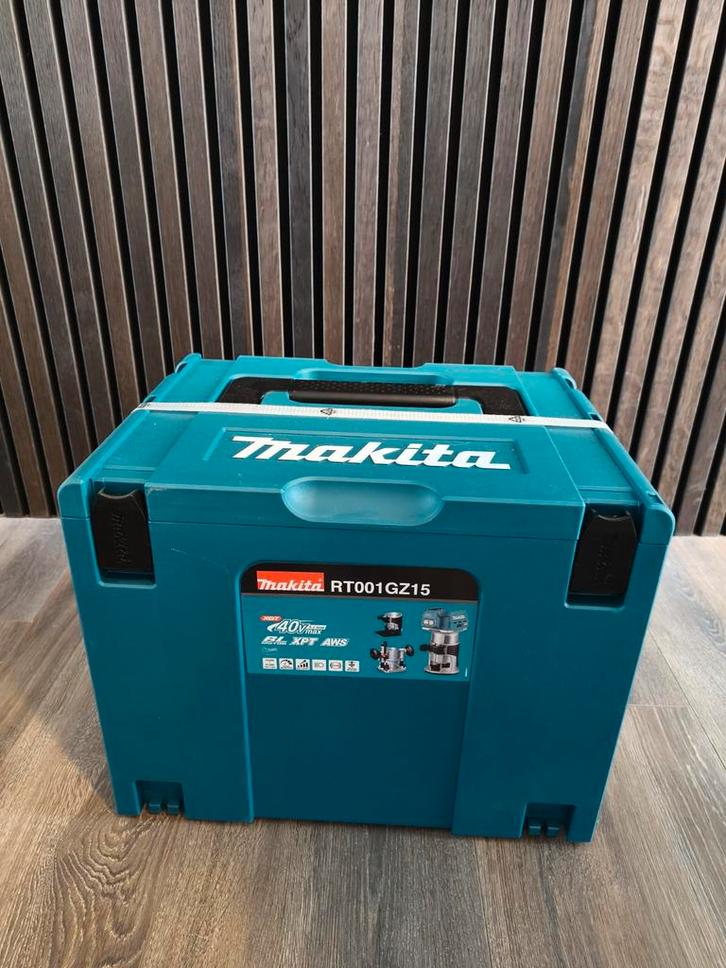 Makita RT001GZ15 40V accu boven en kanten freesmachine, Doe-het-zelf en Verbouw, Gereedschap | Freesmachines, Nieuw, Bovenfrees