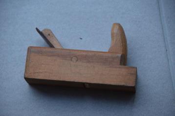 Houten speelgoedschaaf. beschikbaar voor biedingen