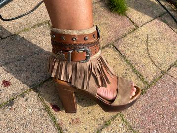 Gave hakken suede maat 38 beschikbaar voor biedingen