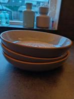 3 Stevige keramieken borden grijs, Huis en Inrichting, Keuken | Servies, Ophalen, Keramiek, Nieuw, Bord(en)