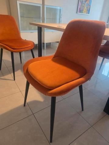 Eetkamerstoelen van het merk Blatt 4 stuks helemaal nieuw 