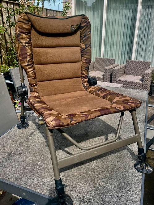 Fox R1 Compact Camo Chair, Watersport en Boten, Hengelsport | Karpervissen, Gebruikt, Overige typen, Ophalen