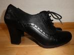 NIEUW Tamaris brogue pumps maat 40 jaren 40 stijl zwart leer, Tamaris, Pumps, Verzenden, Zwart
