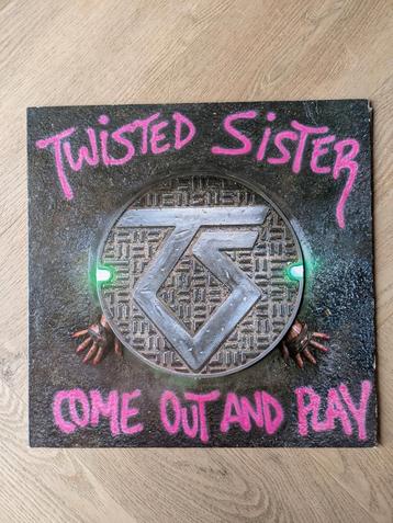 Twisted Sister - Come Out and Play LP - Zeer Goede Staat! beschikbaar voor biedingen