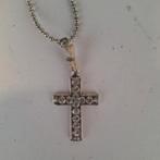 Middellange zilverkleurige ketting met kruis, Sieraden, Tassen en Uiterlijk, Kettingen, Verzenden, Gebruikt, Zilver, Overige materialen
