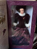 Holiday traditions Barbie NRFB, Verzamelen, Poppen, Ophalen of Verzenden, Zo goed als nieuw
