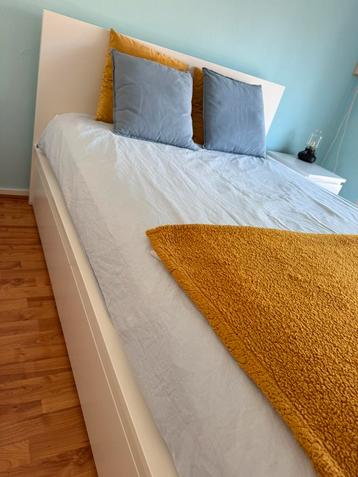 Malm Bedframe, 4 bedlades, lattenbodem , wit 140x200cm