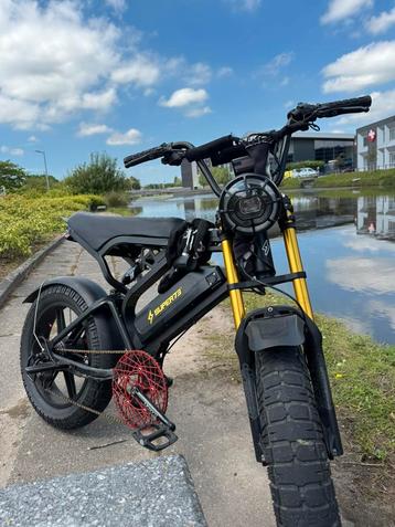 Customs bike beschikbaar voor biedingen