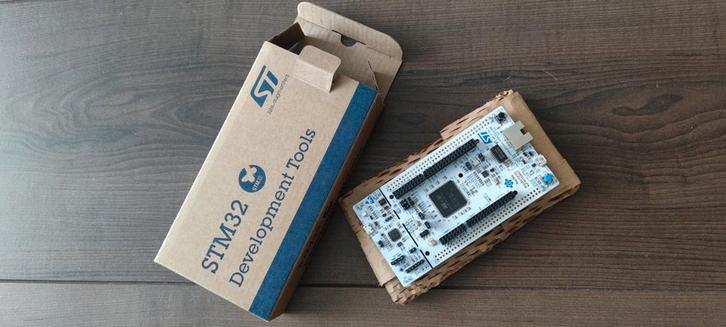 STM32 Nucleo-F207ZG, Hobby en Vrije tijd, Elektronica-componenten, Nieuw, Ophalen of Verzenden