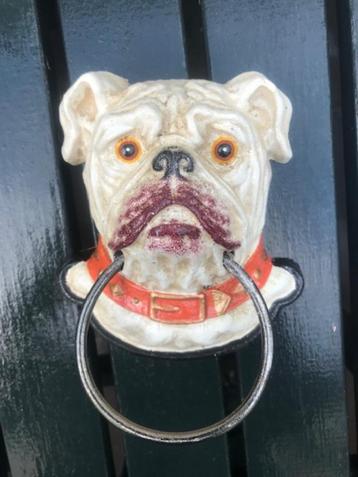 mooie gietijzeren muurhanger, BULLDOG beschikbaar voor biedingen