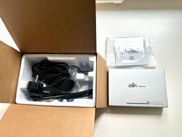 UniFi Switch 8 - Zo goed als nieuw, compleet! beschikbaar voor biedingen