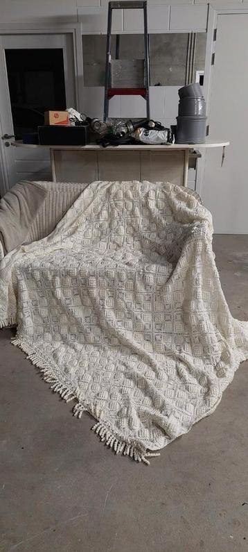 Prachtig gehaakt kleed sprei plaid met noppensteek beschikbaar voor biedingen