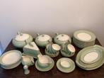 Vintage 43-delig servies Mosa Maastricht pastel Groen/goud, Ophalen