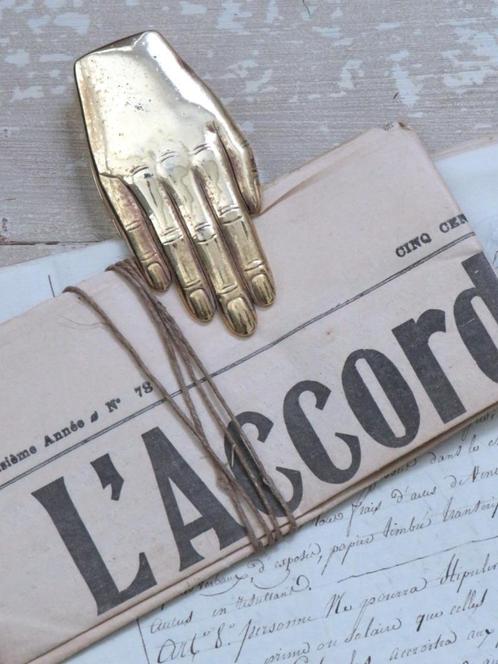 Metalen papierklem “Hand”, Antiek en Kunst, Curiosa en Brocante, Ophalen of Verzenden