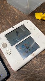 Nintendo 2ds + oplader, Spelcomputers en Games, Spelcomputers | Nintendo 2DS en 3DS, 2DS, Gebruikt, Ophalen of Verzenden, Wit