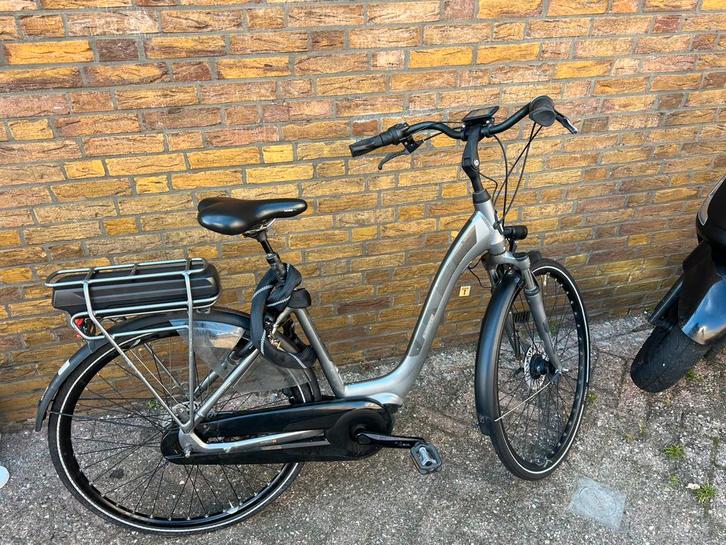 Giant elegance elektrische dames fiets, Fietsen en Brommers, Elektrische fietsen, Gebruikt, Ophalen of Verzenden