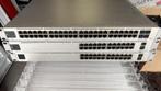 USW Pro 24, Computers en Software, Netwerk switches, Ophalen of Verzenden, Zo goed als nieuw