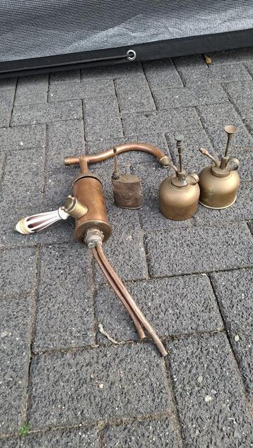 Smeerkan+koperen kraan beschikbaar voor biedingen