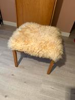 Pastoe kruk  schapenvacht vintage, Ophalen of Verzenden, Zo goed als nieuw, Rond, Minder dan 50 cm