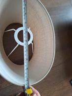 2 mooie beige lampenkappen. Ovaal., Huis en Inrichting, Lampen | Lampenkappen, Ophalen