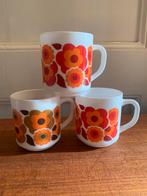 Vintage Arcopal Lotus mokken met oor 3 stuks, Ophalen of Verzenden