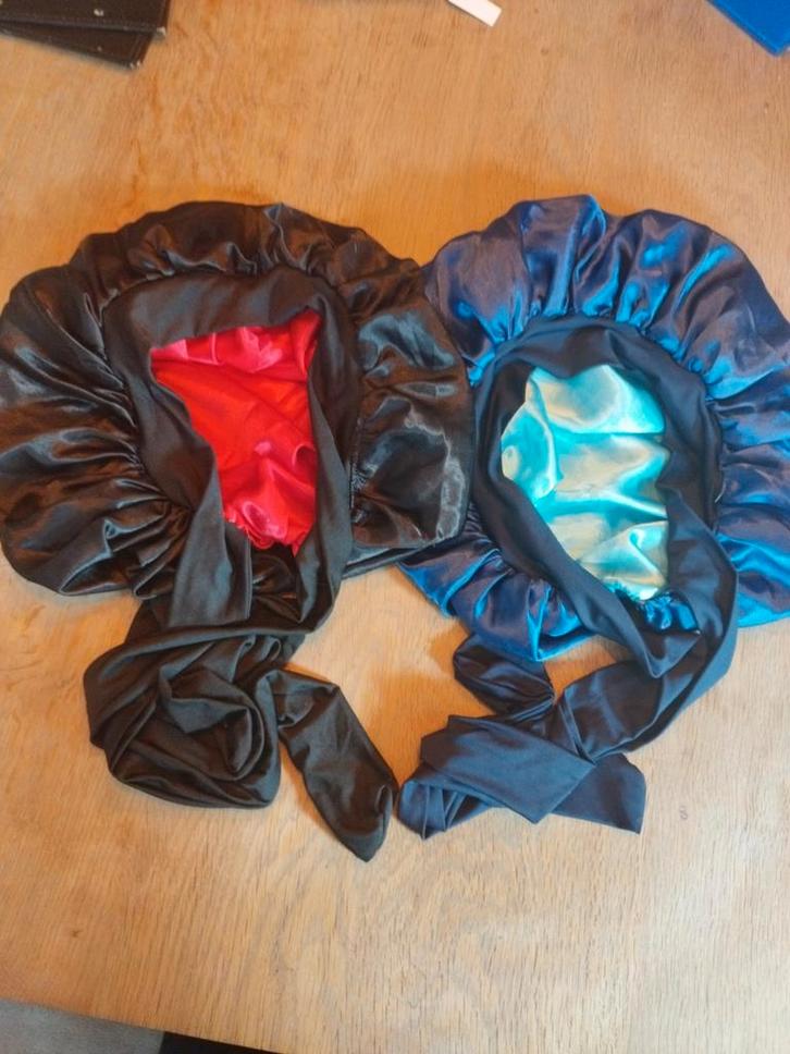 2x Slaapmuts/Bonnet voor Mooi Haar, Sieraden, Tassen en Uiterlijk, Uiterlijk | Haarverzorging, Nieuw, Haarverzorger of -hersteller