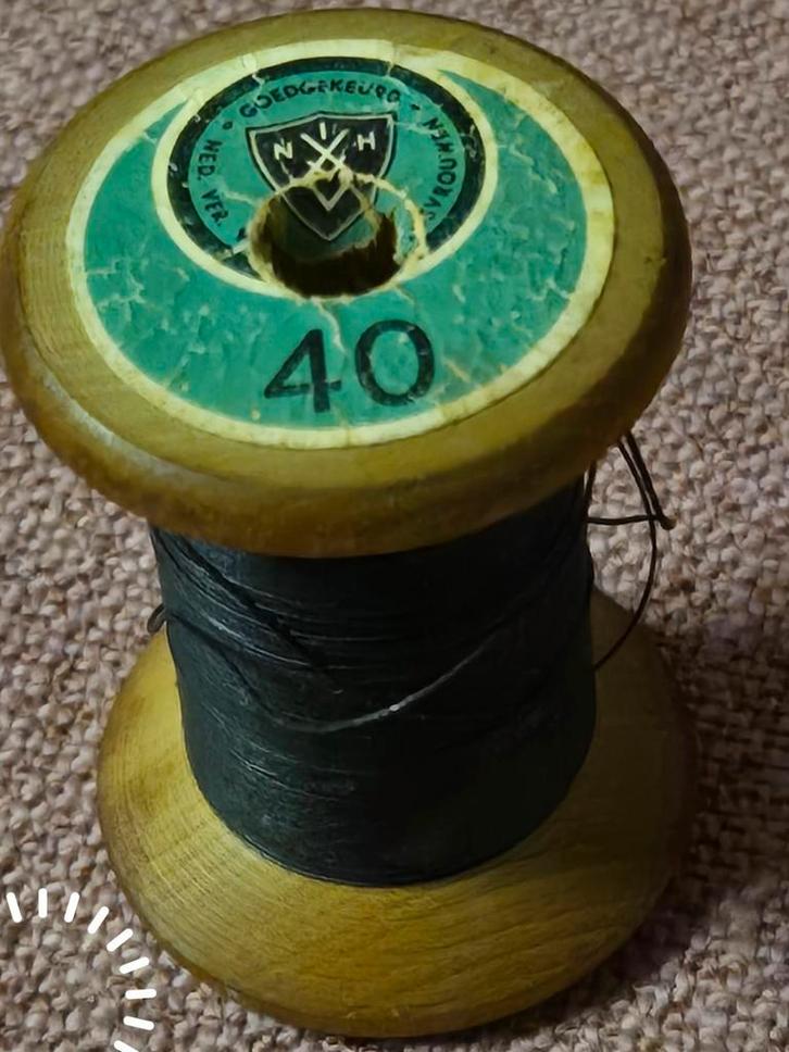 Authentiek Vintage houten garenklos | NVH-keurmerk, Hobby en Vrije tijd, Naaien en Fournituren, Gebruikt, Knoop of Knopen, Ophalen of Verzenden