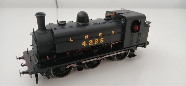 Hornby R30366 LNER Class J52 0-6-0ST No. 4225, Hobby en Vrije tijd, Modeltreinen | H0, Nieuw, Locomotief, Gelijkstroom, Overige merken