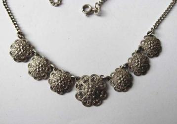 Vintage halsketting met 7 bloem hangertjes 835 EH (5450-120) beschikbaar voor biedingen