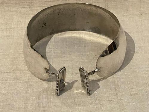 West-Fries oorijzer  klederdracht dracht J. Spel Hoorn 1884, Antiek en Kunst, Antiek | Goud en Zilver, Ophalen of Verzenden