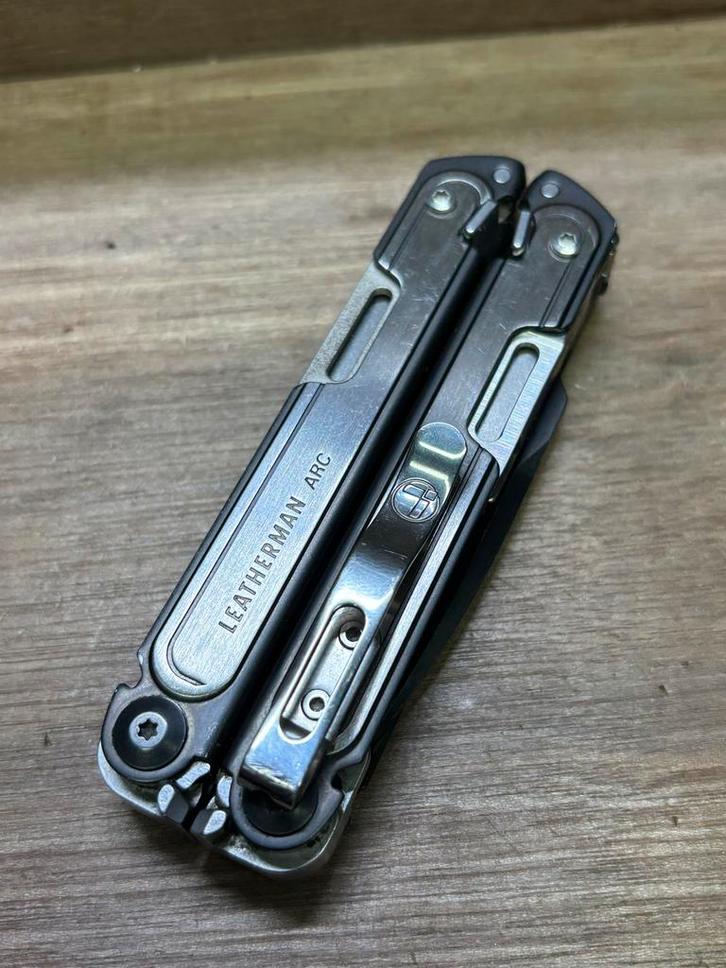 Leatherman ARC Multitool - Nieuwstaat, Caravans en Kamperen, Kampeergereedschap, Zo goed als nieuw, Ophalen of Verzenden