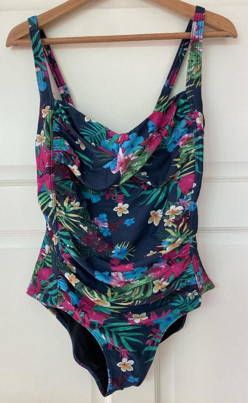 Bomain badpak blauw gebloemd maat 46, Kleding | Dames, Badmode en Zwemkleding, Zo goed als nieuw, Badpak, Blauw, Ophalen of Verzenden