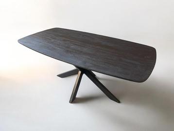 Deens ovaal eettafel zwart uit voorraad in alle maten  beschikbaar voor biedingen