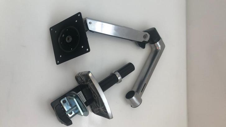 Ergotron LX desk mount monitor arm 45-241-026, Computers en Software, Monitoren, Gebruikt, 60 Hz of minder, In hoogte verstelbaar