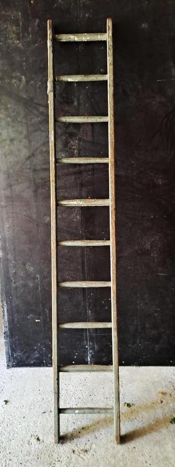 Oude Leger-ladder Brits Leger uit 2e Wereld Oorlog beschikbaar voor biedingen