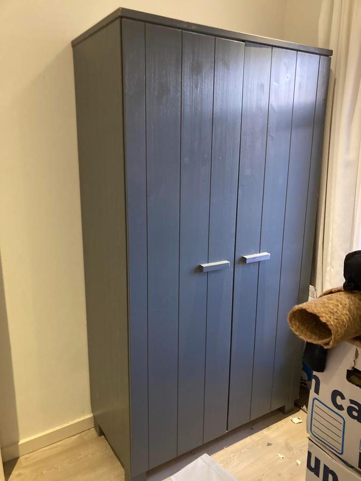 Vanavond ophalen - grijze kast, Huis en Inrichting, Kasten | Kledingkasten, Zo goed als nieuw, 150 tot 200 cm, 50 tot 100 cm, 50 tot 75 cm