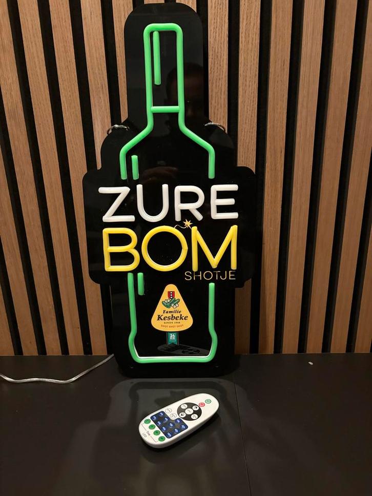 Kesbeke Zure Bom Shot LED Neon Lichtbak met Dimmer, Verzamelen, Merken en Reclamevoorwerpen, Nieuw, Lichtbak of (neon) lamp, Verzenden