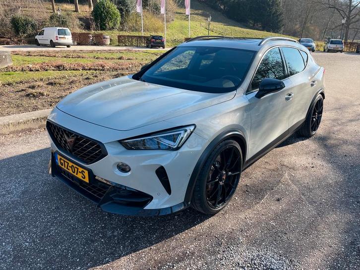 Cupra Formentor VZ5 2.5TSI Fabr. Garantie 04.27 Voll Pano, Auto's, Cupra, Particulier, Formentor, 360° camera, 4x4, ABS, Achteruitrijcamera
