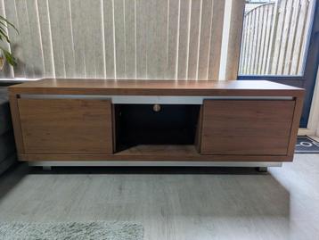 Upgrade Your Living Room with this Stylish TV Cabinet! beschikbaar voor biedingen