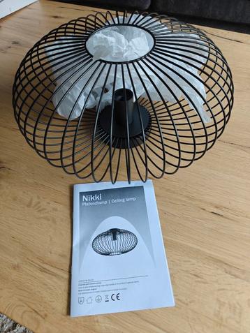 Zwartkleurige Plafondlamp Nikki beschikbaar voor biedingen