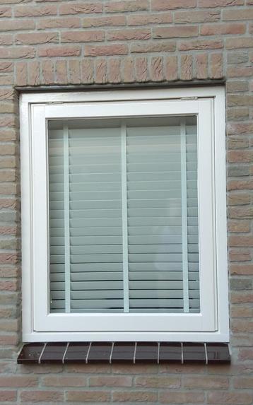 Raamluxaflex  95x100cm wit beschikbaar voor biedingen